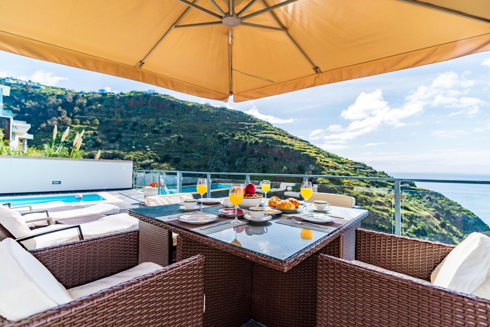 Alex,pool And Ocean View Villa