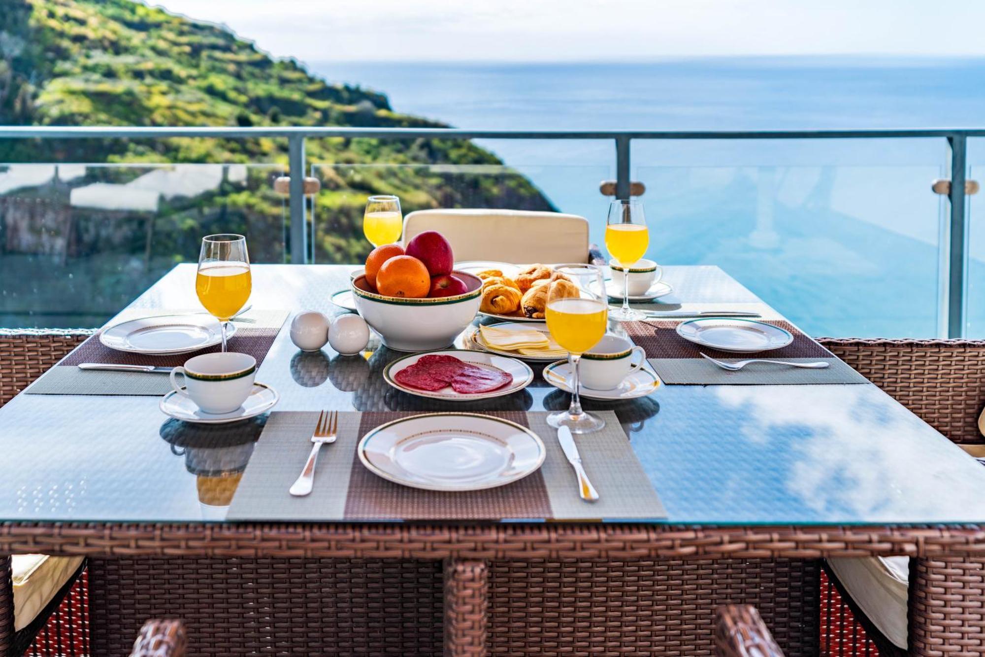 Alex,pool And Ocean View Villa Calheta (Madeira)